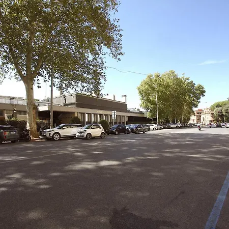 Art & Music Daire Roma